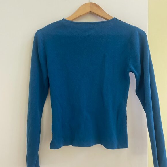 Blue Thick long sleeve top, size S. Cool checkered pattern on the front! - Picture 2 of 6